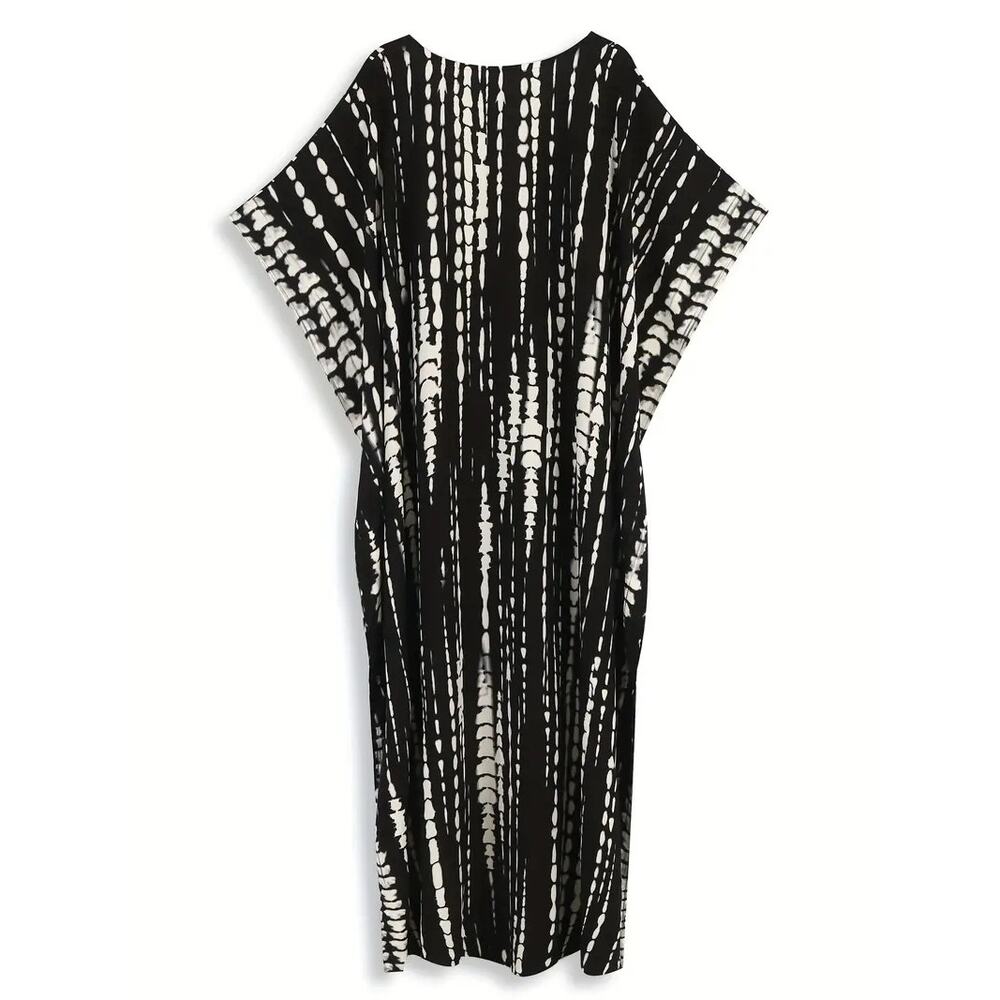 Black and White Kimono NWOT✨